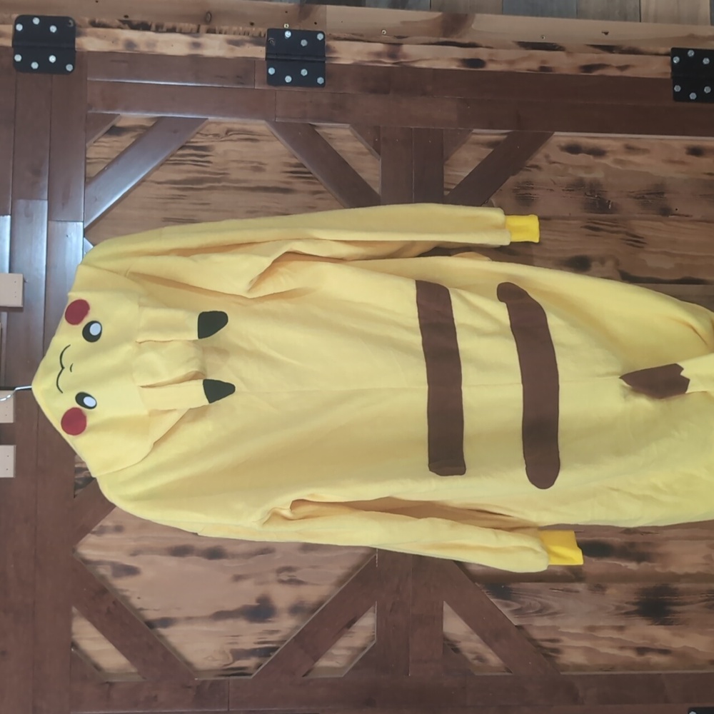 Pikachu onesis, size XL